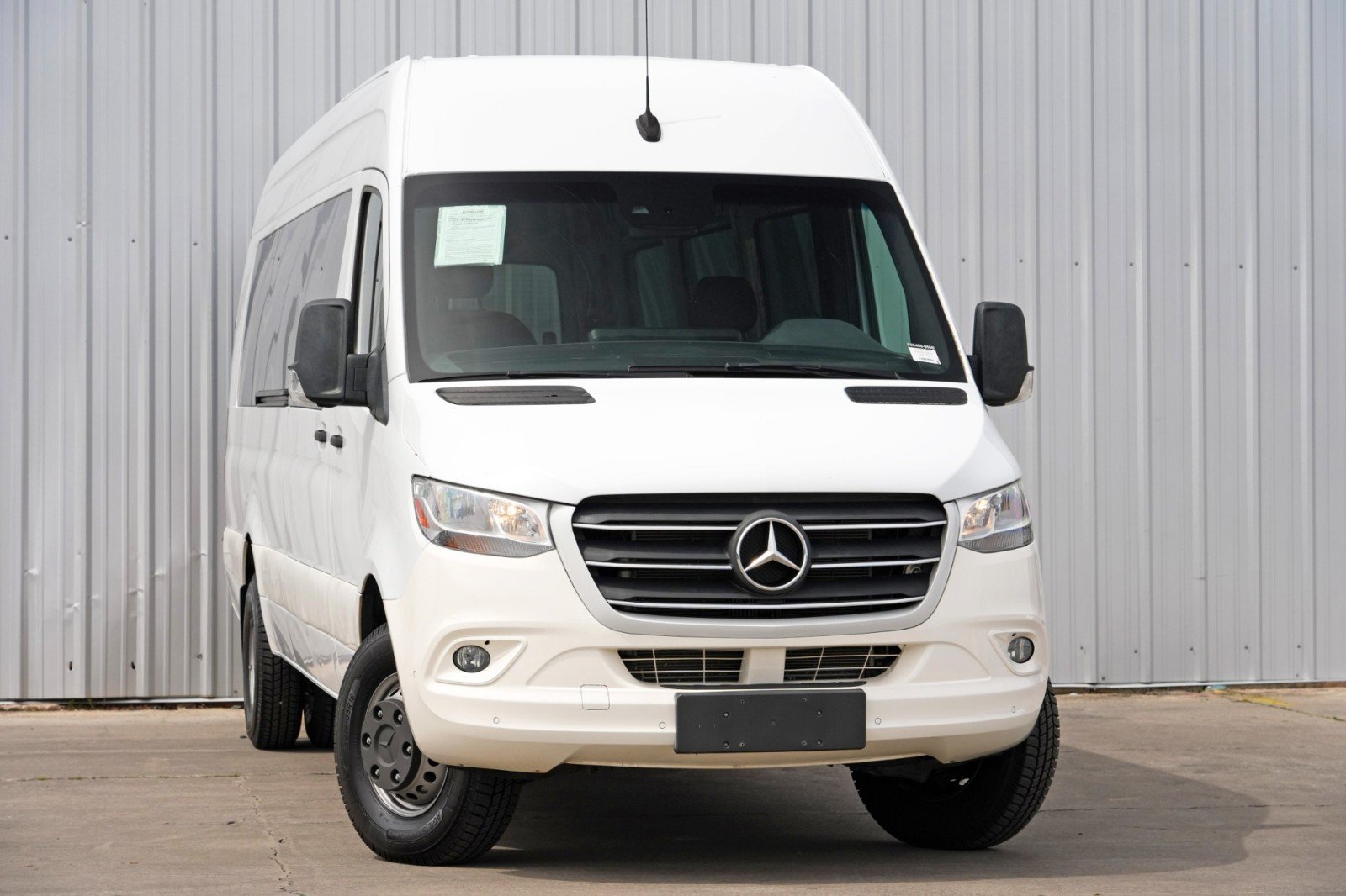 Used 2020 Mercedes-Benz Sprinter 3500 w/ Windows All Around Package image 4