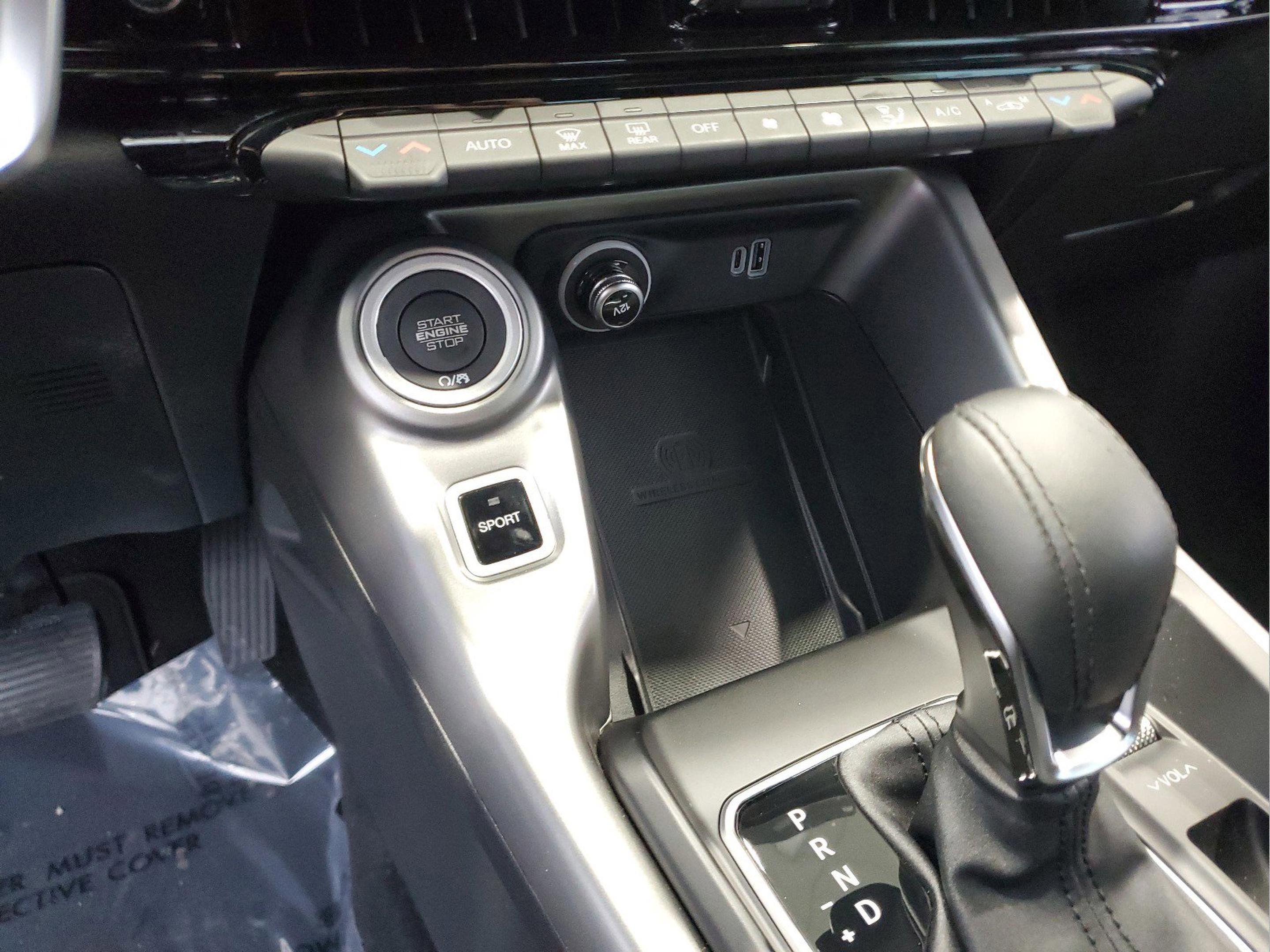 Used 2024 Dodge Hornet R/T Plus w/ Tech Pack Plus w/o Parking image 23