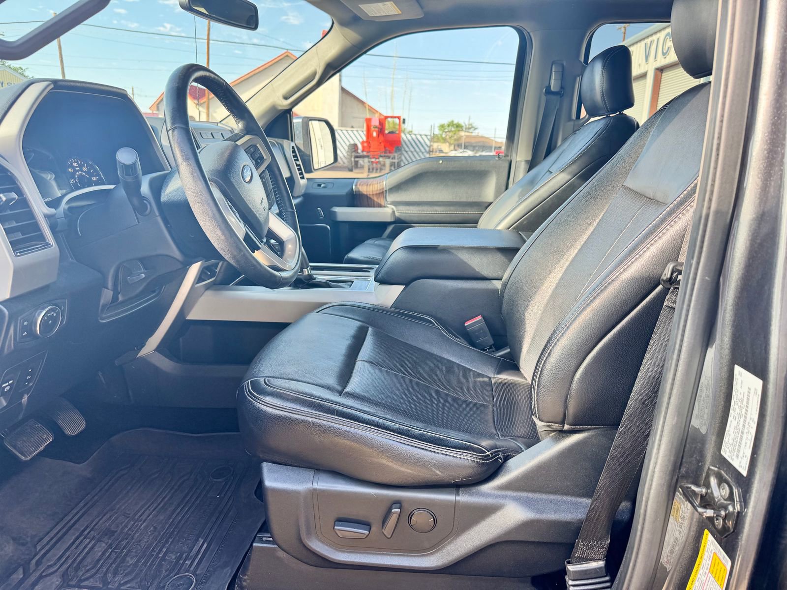 Used 2020 Ford F150 Lariat AWD/4WD image 11