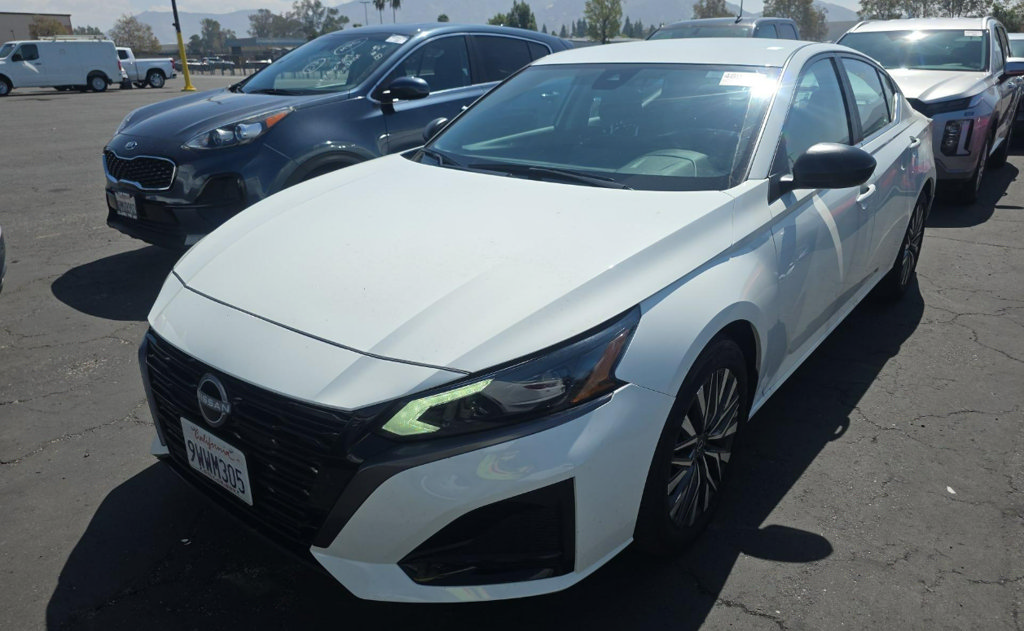 Used 2026 Nissan Altima 2.5 SV FWD image 10