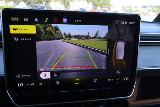 Used 2025 Volkswagen ID. Buzz Pro S RWD image 25