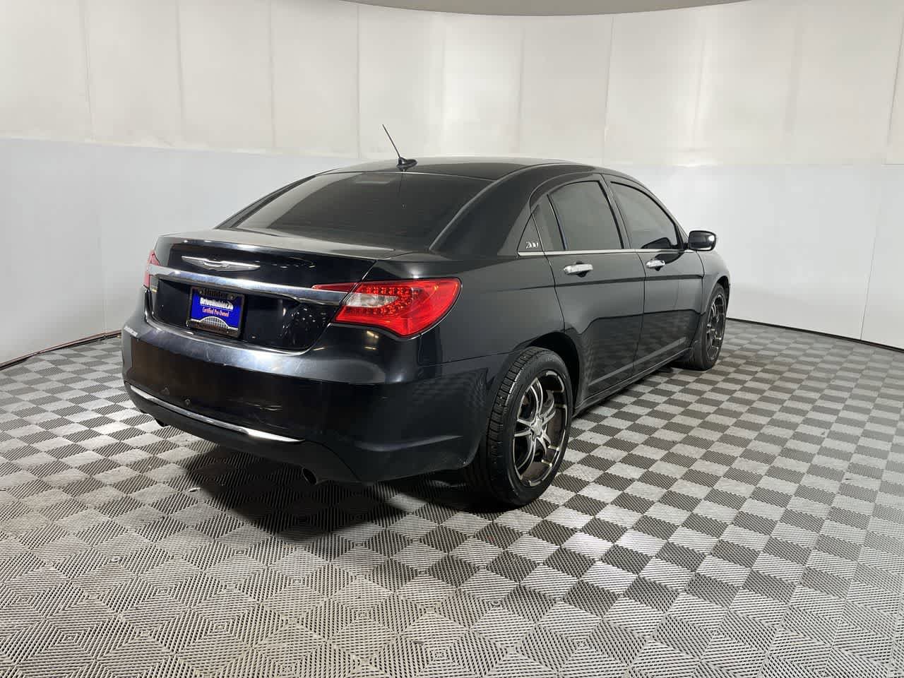 Used 2012 Chrysler 200 Limited FWD image 8