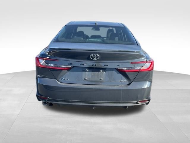 Used 2025 Toyota Camry SE image 6