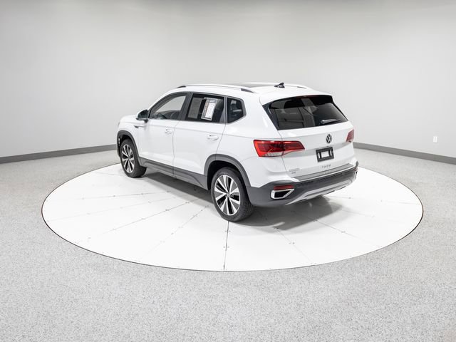 Used 2023 Volkswagen Taos SE w/ Panoramic Sunroof Package image 34