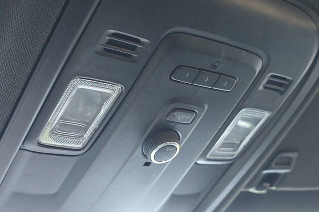 Used 2024 GMC Yukon SLT image 24