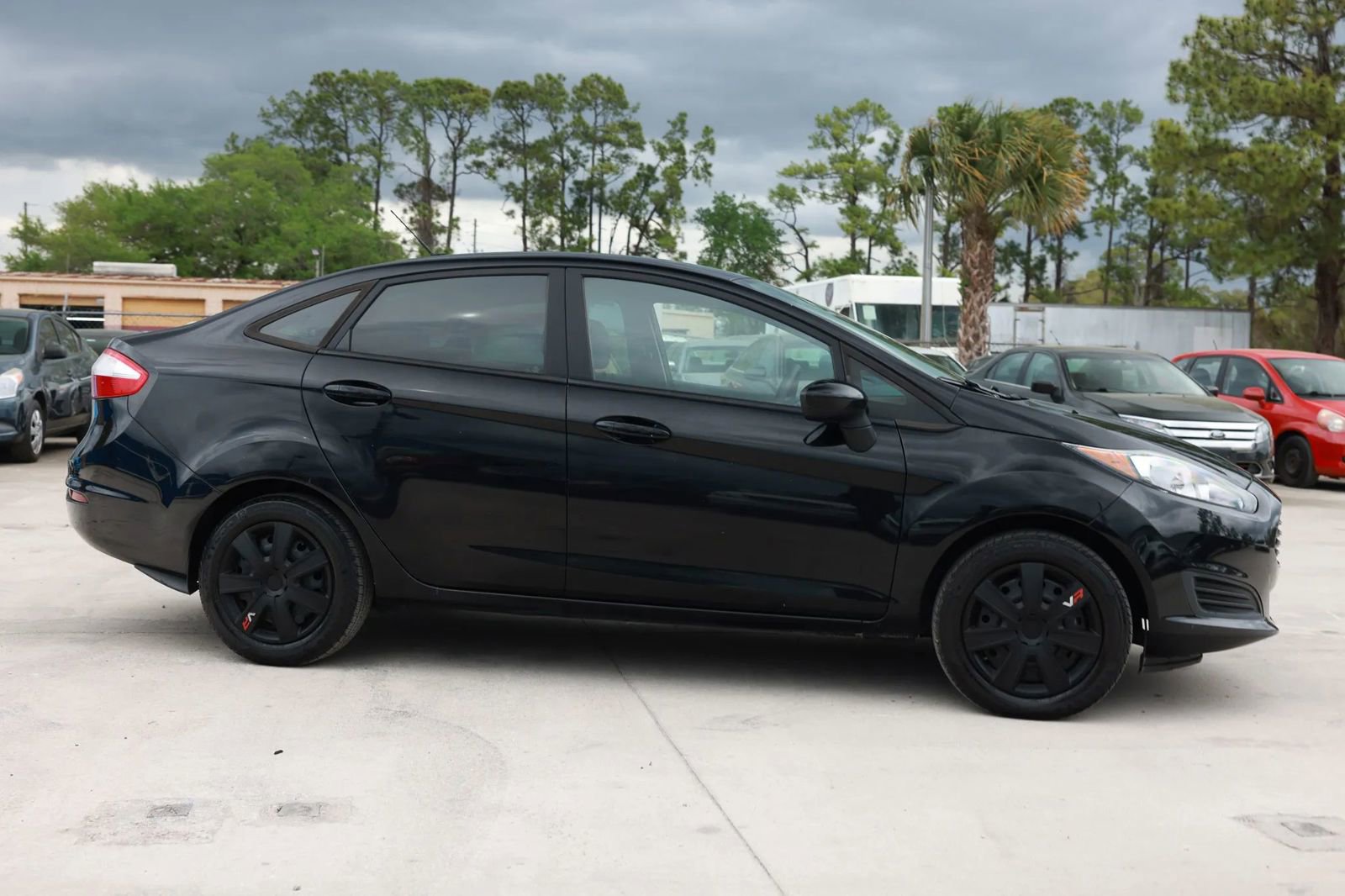 Used 2017 Ford Fiesta S FWD image 8