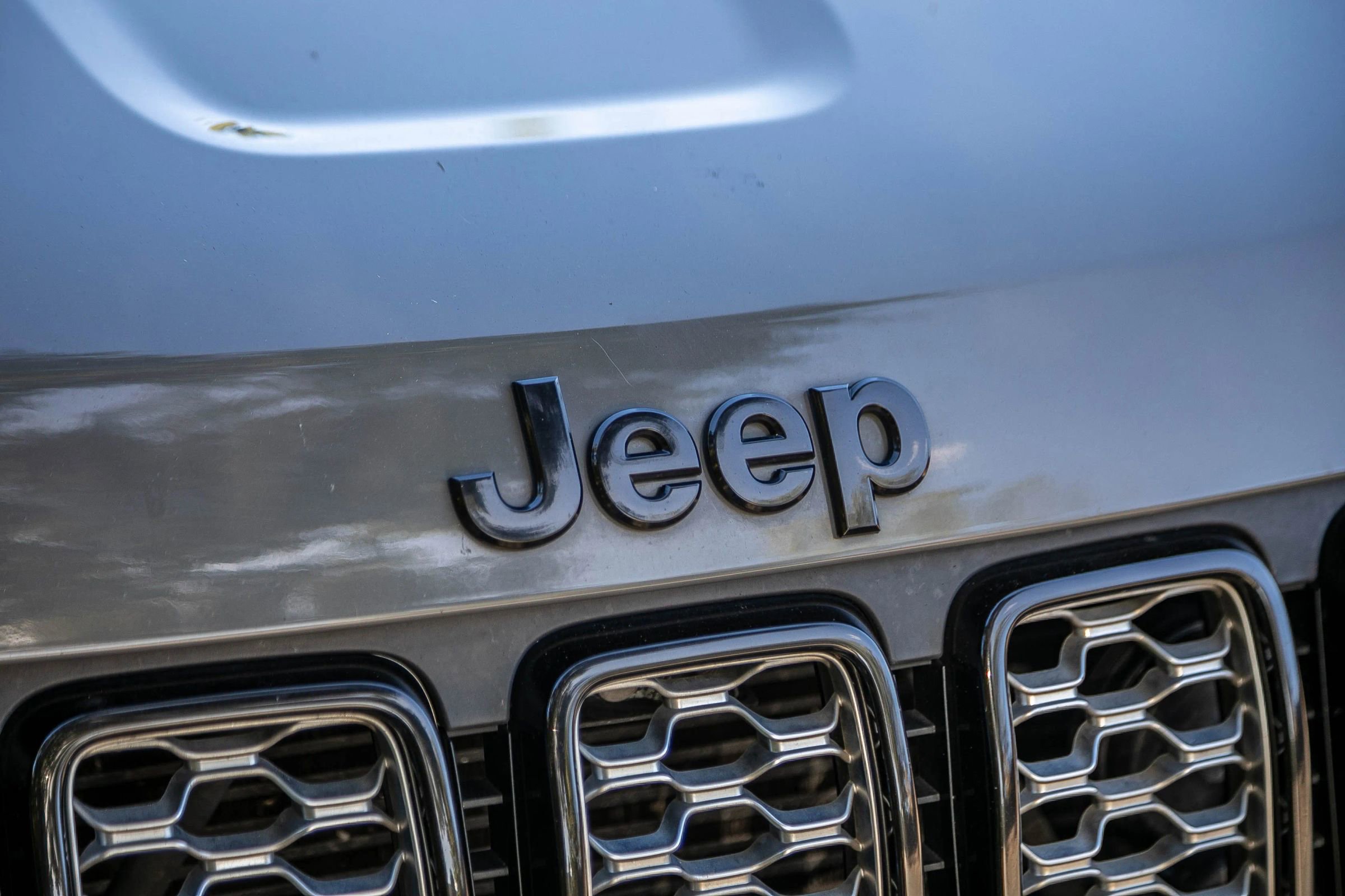 Used 2020 Jeep Grand Cherokee Altitude image 15