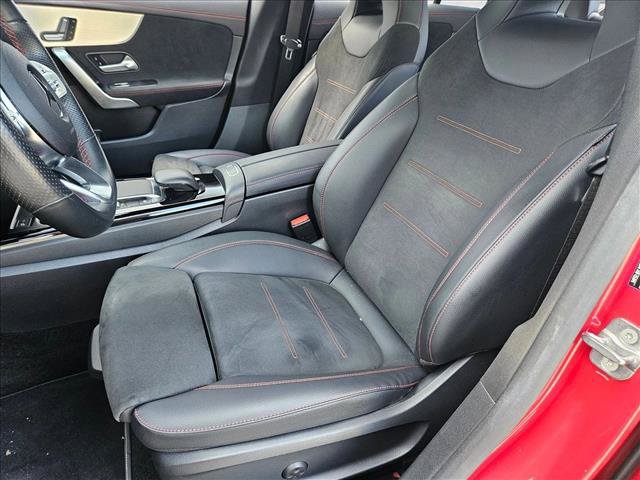 Used 2023 Mercedes-Benz CLA 250 image 14