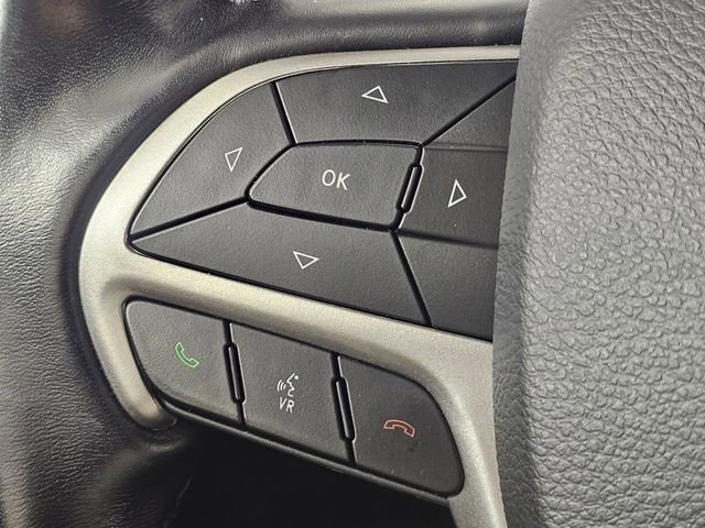 Used 2020 Jeep Grand Cherokee Altitude image 22