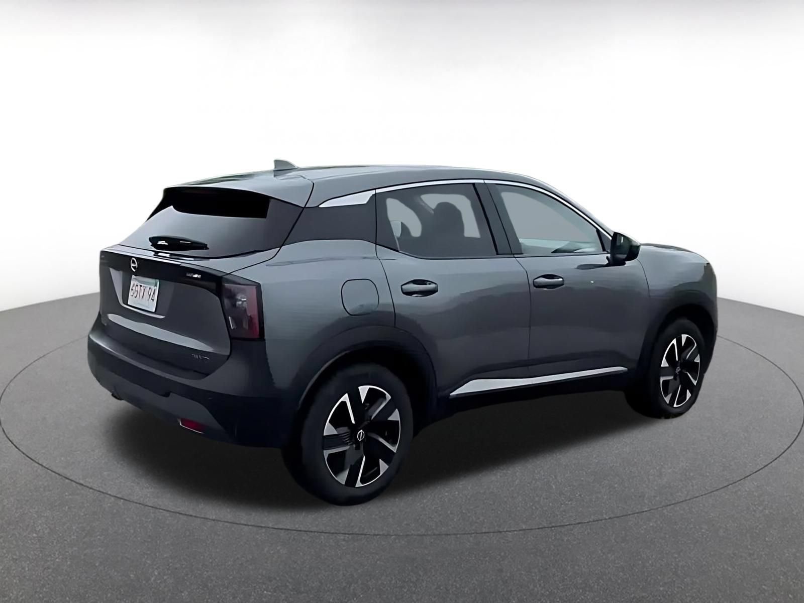 Used 2025 Nissan Kicks SV AWD/4WD image 14