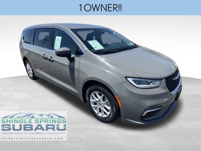Used 2023 Chrysler Pacifica Touring-L