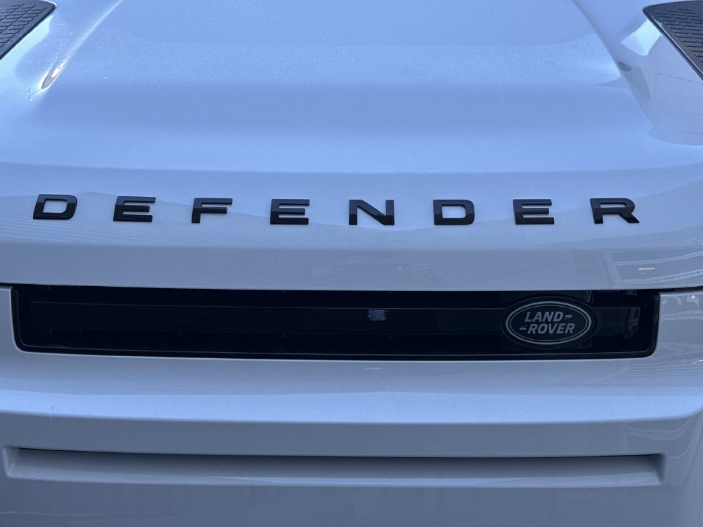New 2026 Land Rover Defender 110 X-Dynamic SE AWD/4WD image 10