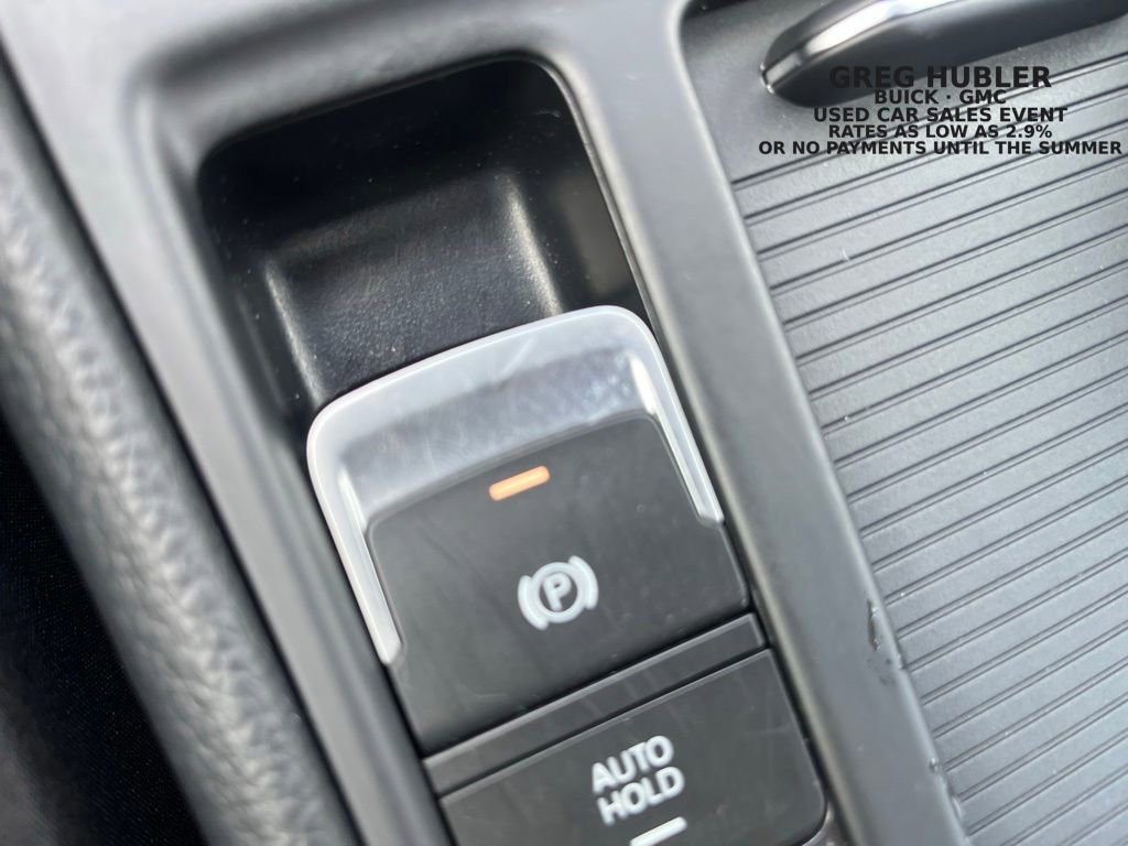Used 2017 Volkswagen Golf R 4-Door AWD/4WD image 45