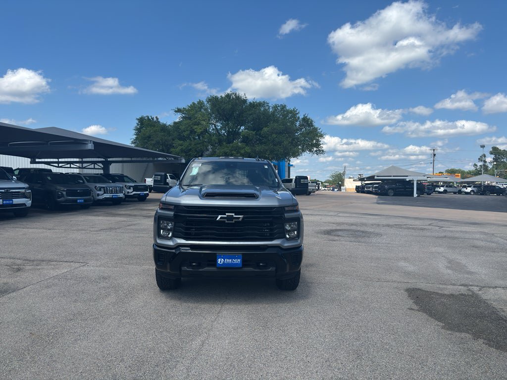 New 2025 Chevrolet Silverado 2500 Custom w/ Custom Value Package AWD/4WD video 2
