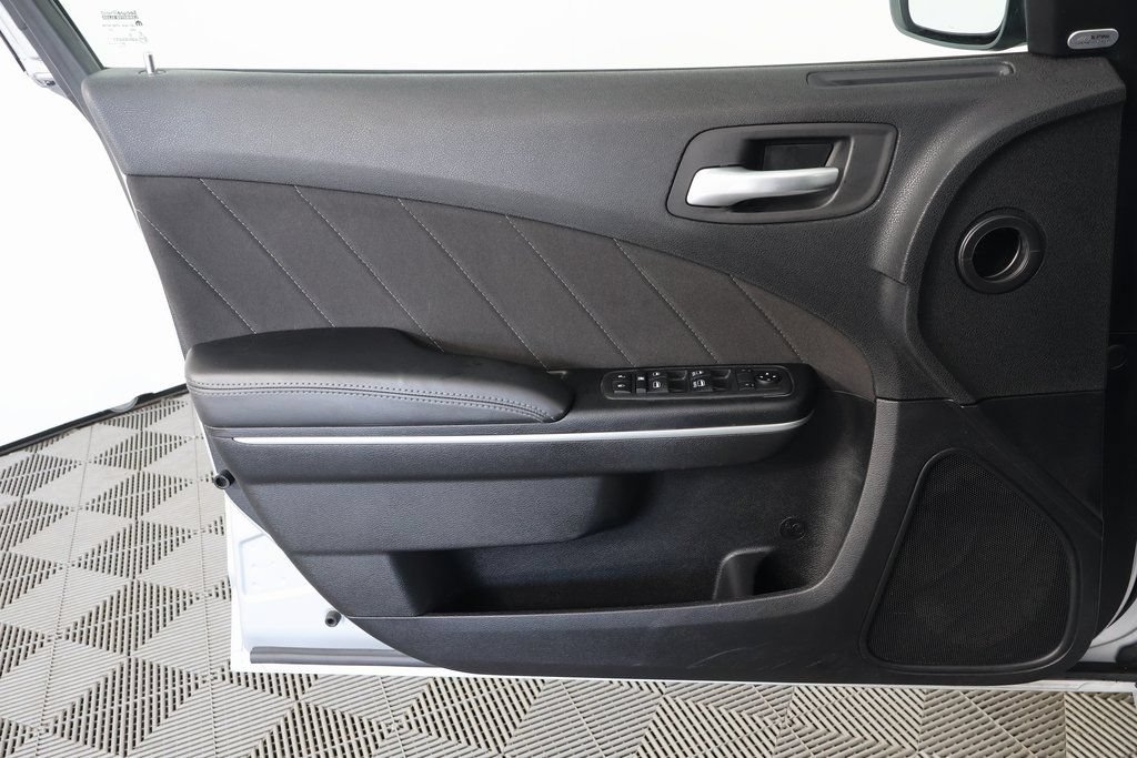 Used 2020 Dodge Charger GT RWD image 12
