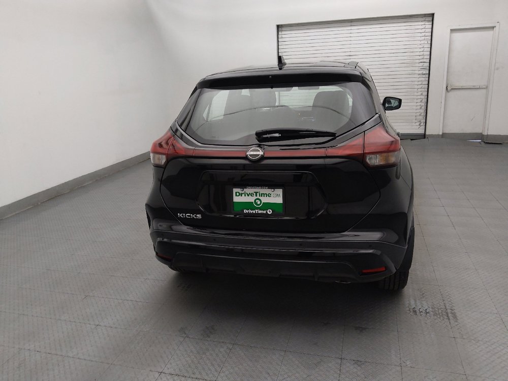 Used 2022 Nissan Kicks S FWD image 7