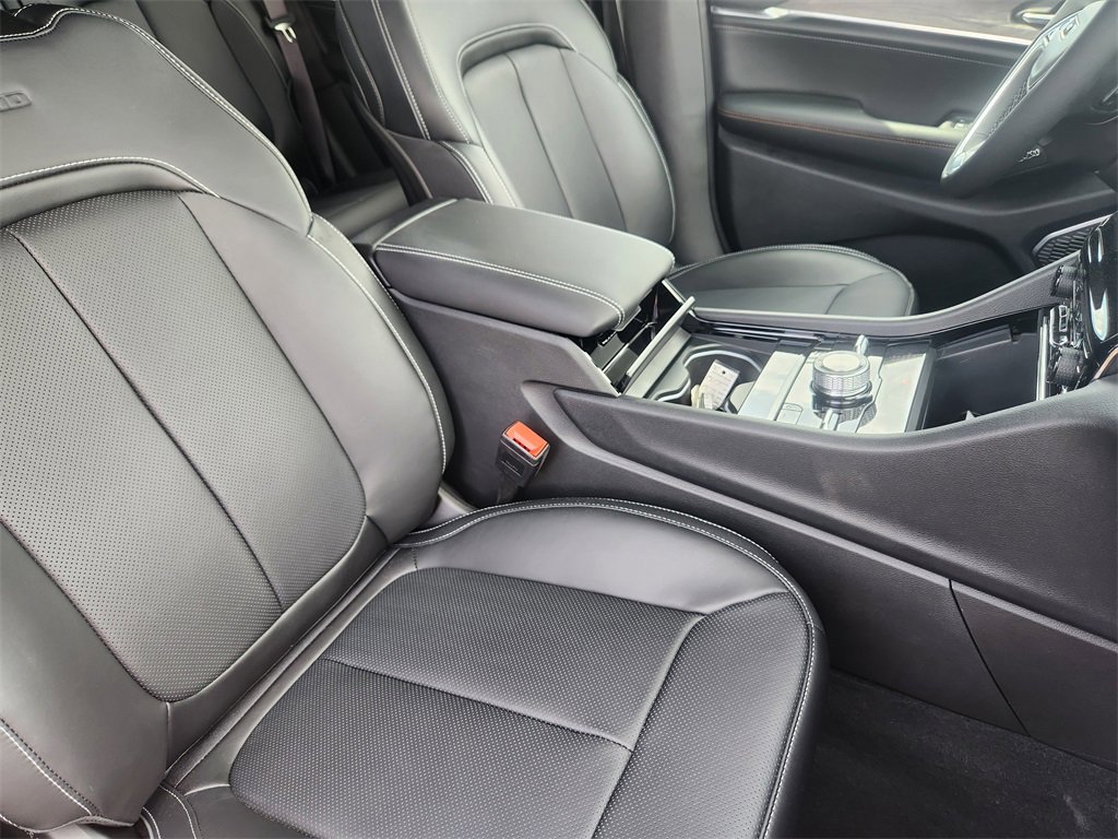 New 2025 Jeep Grand Cherokee Overland w/ Trailer Tow Package image 9