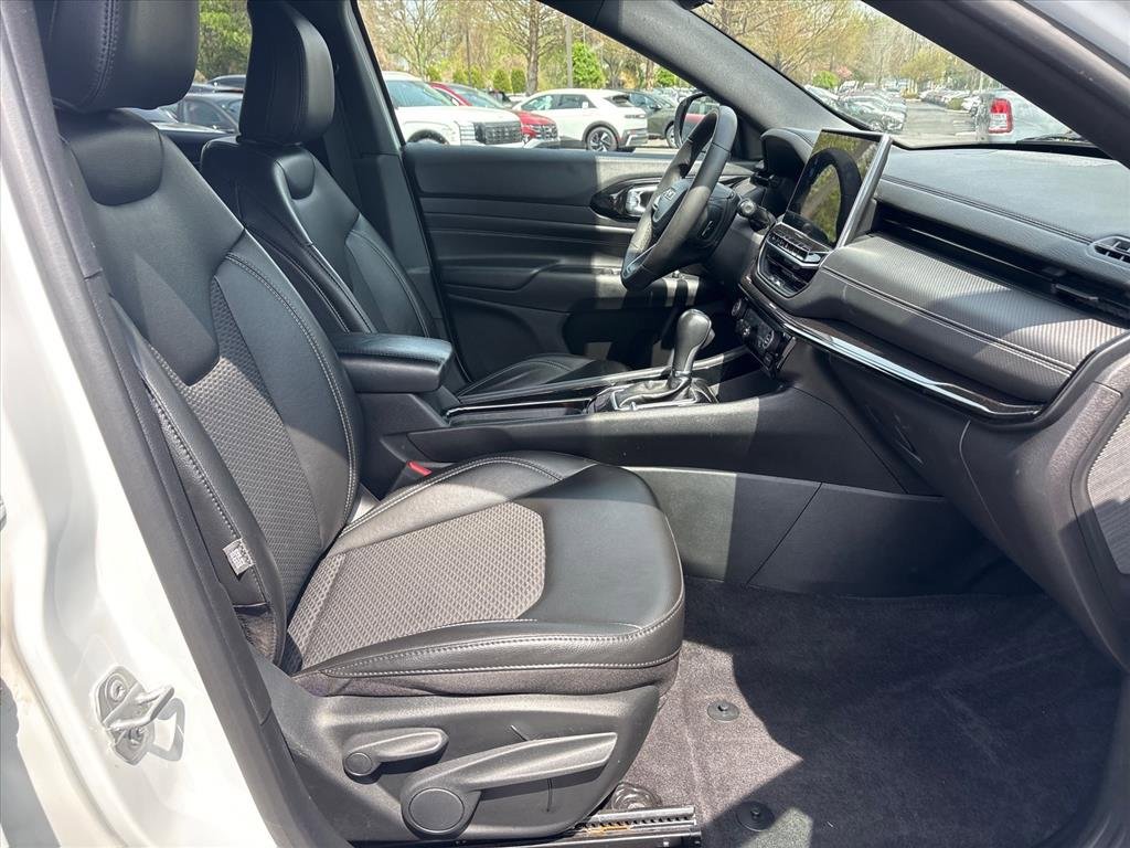Used 2023 Jeep Compass Latitude AWD/4WD image 16