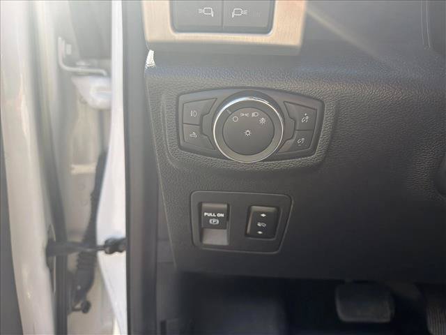 Used 2019 Ford F150 Platinum w/ Equipment Group 701A Luxury AWD/4WD image 11