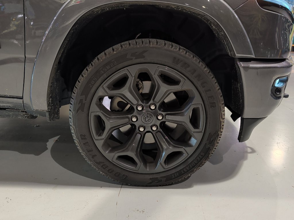 Used 2022 RAM 1500 Limited AWD/4WD image 6