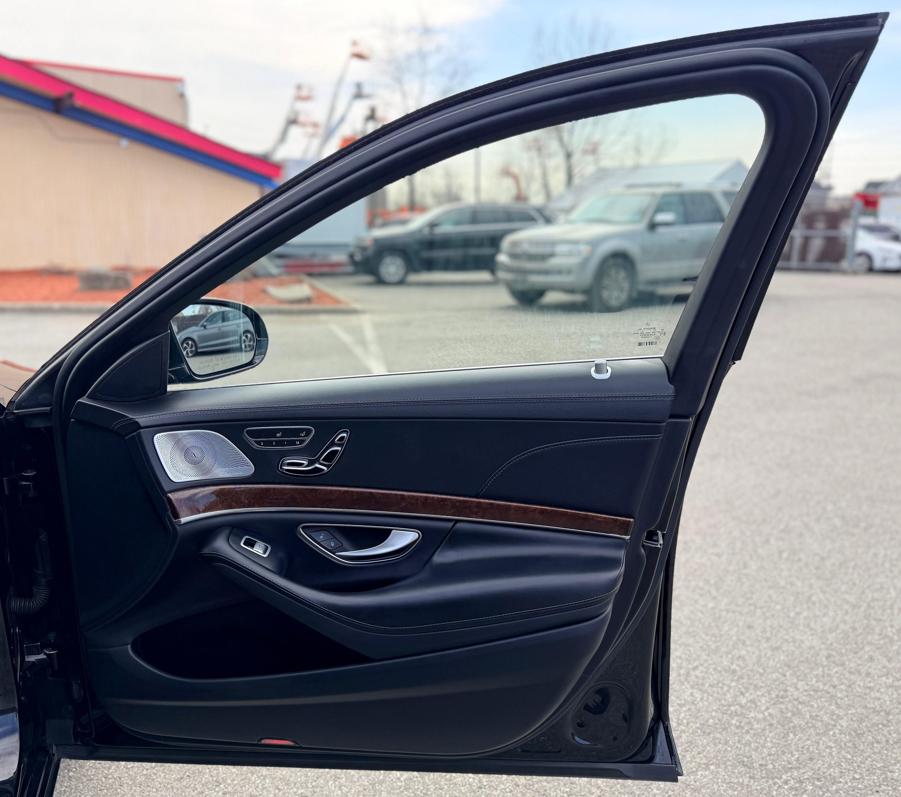 Used 2018 Mercedes-Benz S 560 4MATIC Sedan image 30
