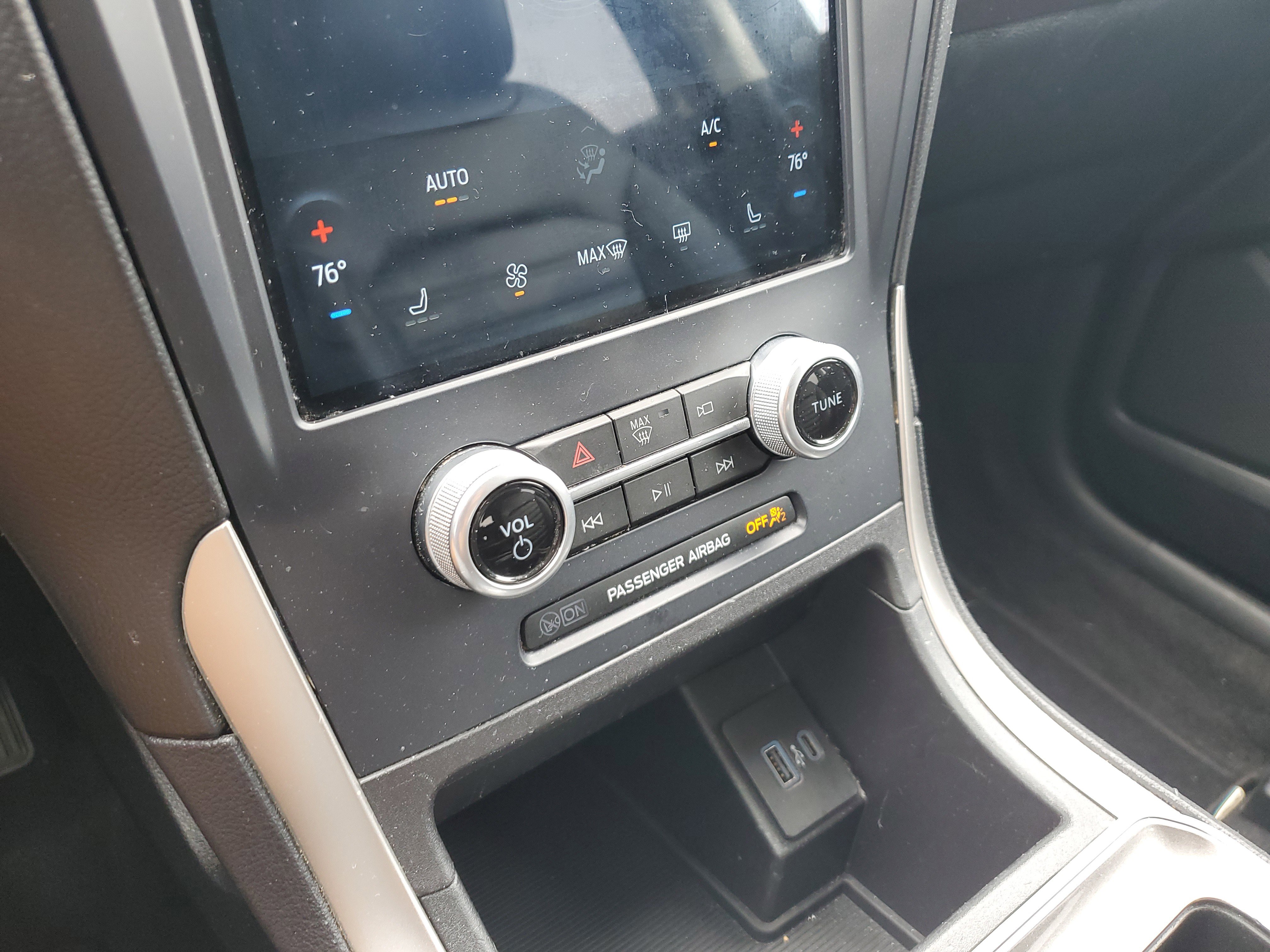 Used 2023 Ford Edge SEL image 29