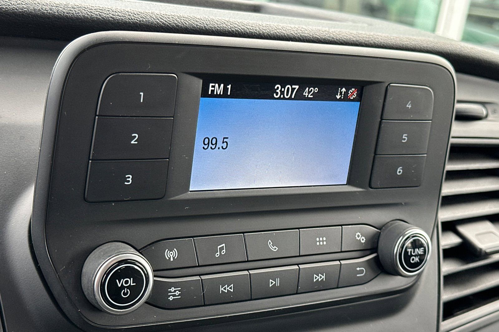 Used 2021 Ford Transit 350 XLT image 20