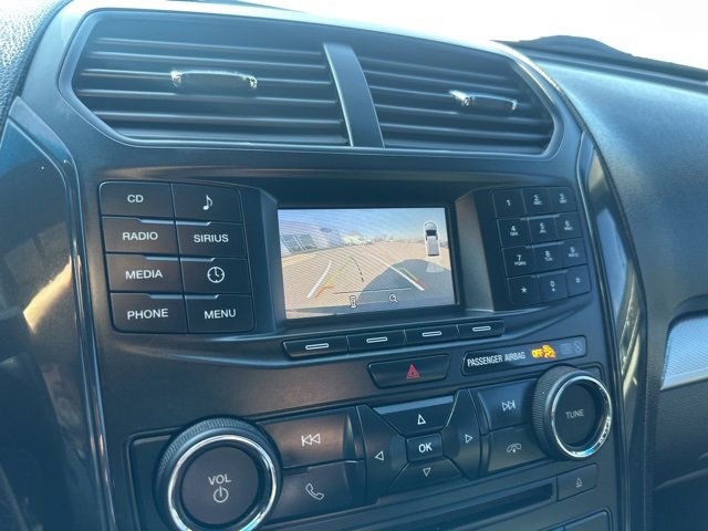 Used 2017 Ford Explorer XLT image 36