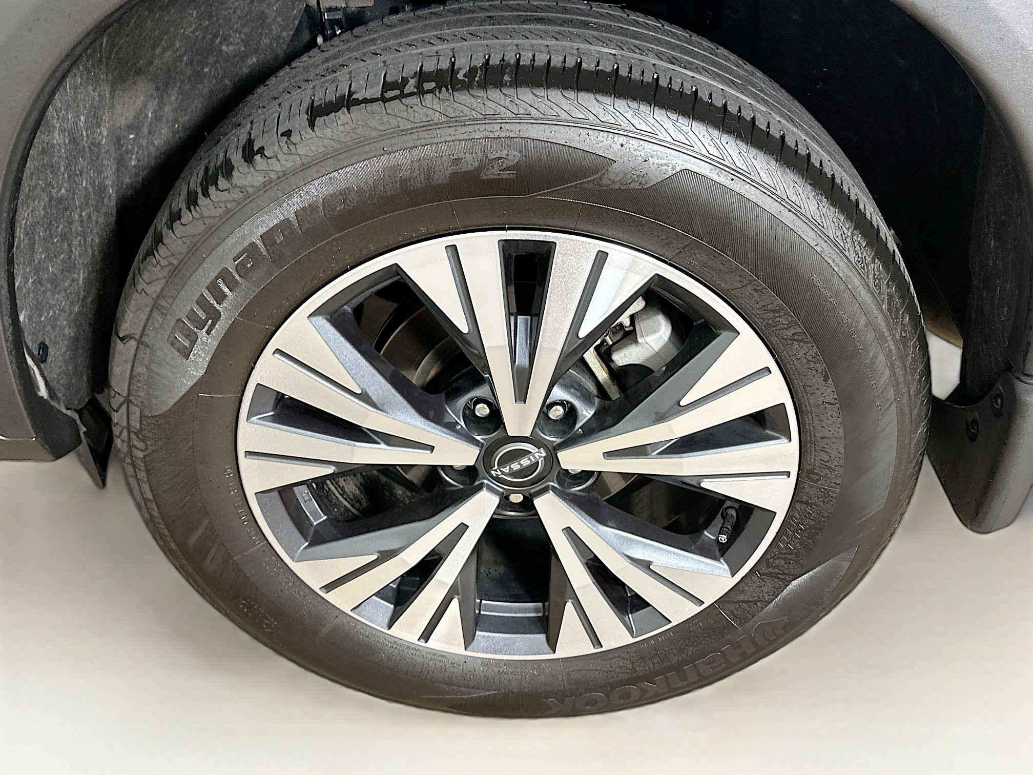 Used 2023 Nissan Rogue SV AWD/4WD image 11