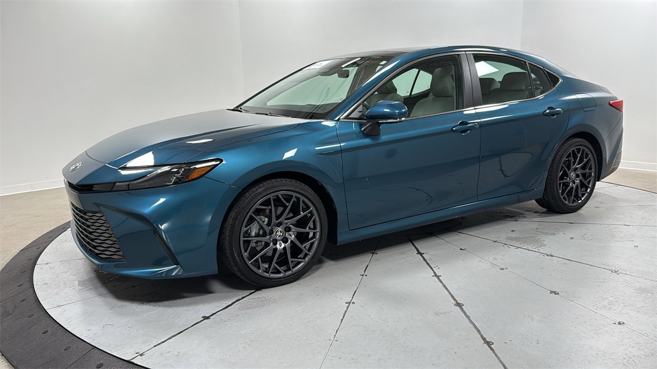 Used 2025 Toyota Camry XLE