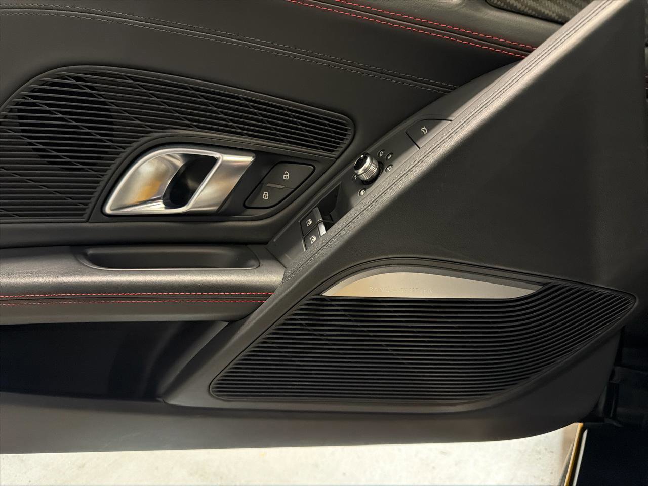 Used 2017 Audi R8 V10 plus image 24