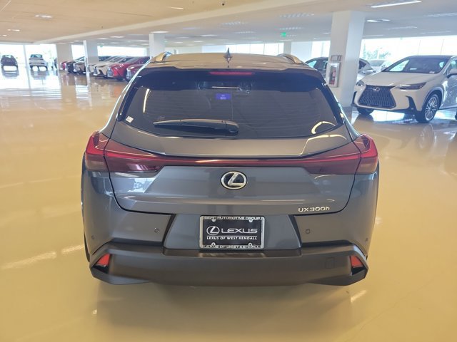 Used 2025 Lexus UX 300h FWD w/ Accessory Package (Z2) image 7