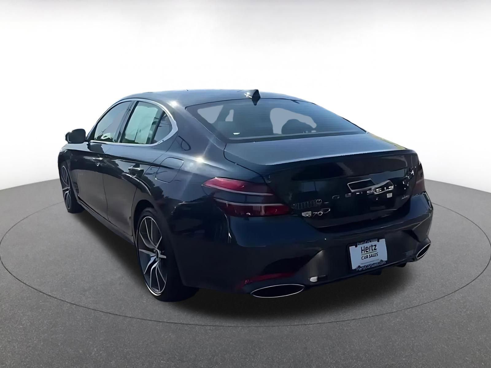 Used 2025 Genesis G70 2.5T image 10