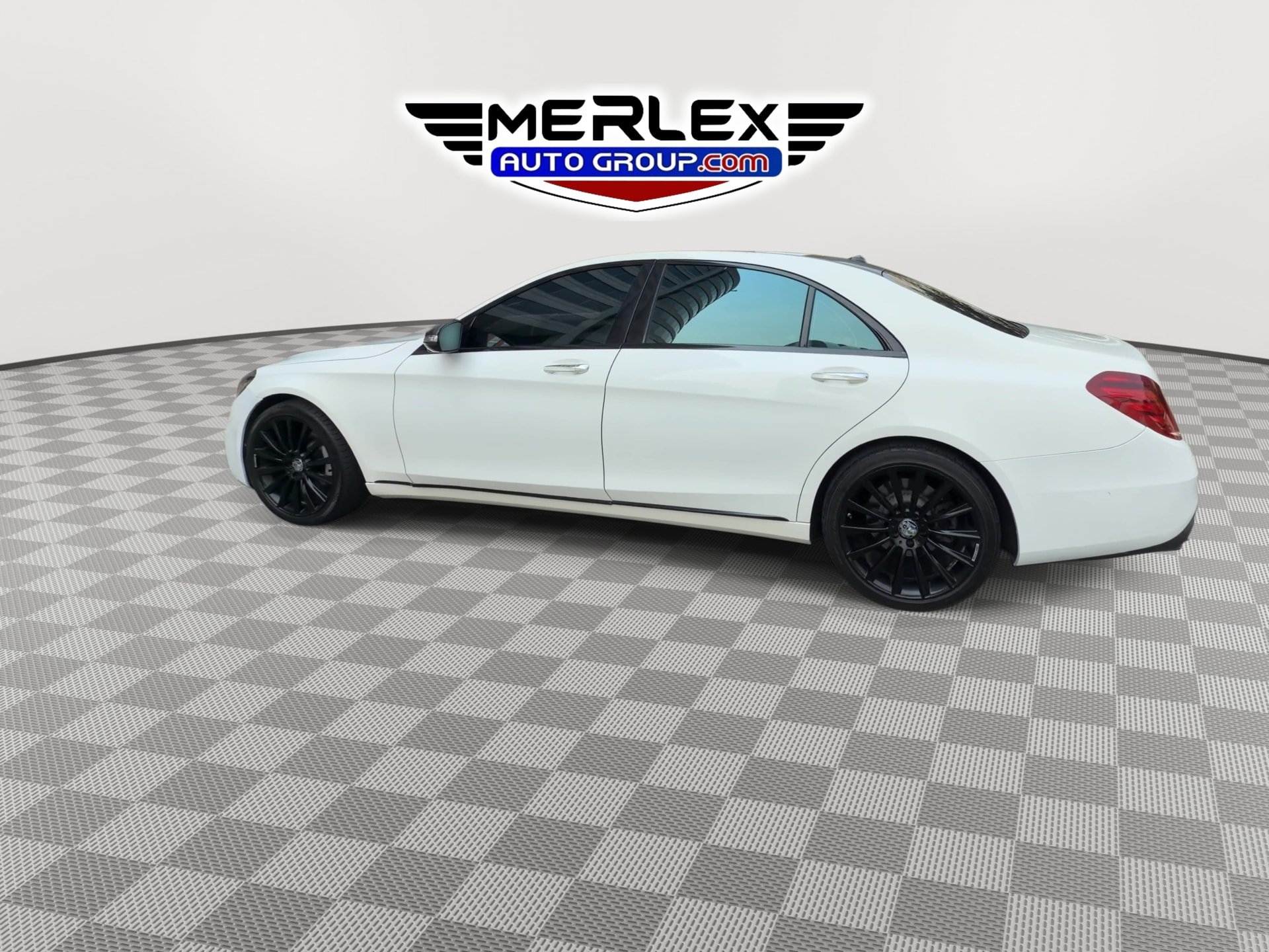 Used 2016 Mercedes-Benz S 550 4MATIC Sedan w/ Premium Package image 5