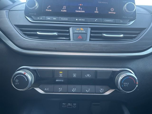 Used 2025 Nissan Altima 2.5 SV image 17