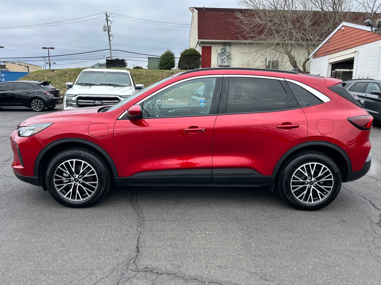 Certified 2024 Ford Escape SE image 4