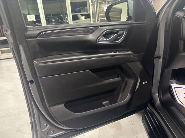 Used 2021 GMC Yukon SLT w/ SLT Premium Package image 11