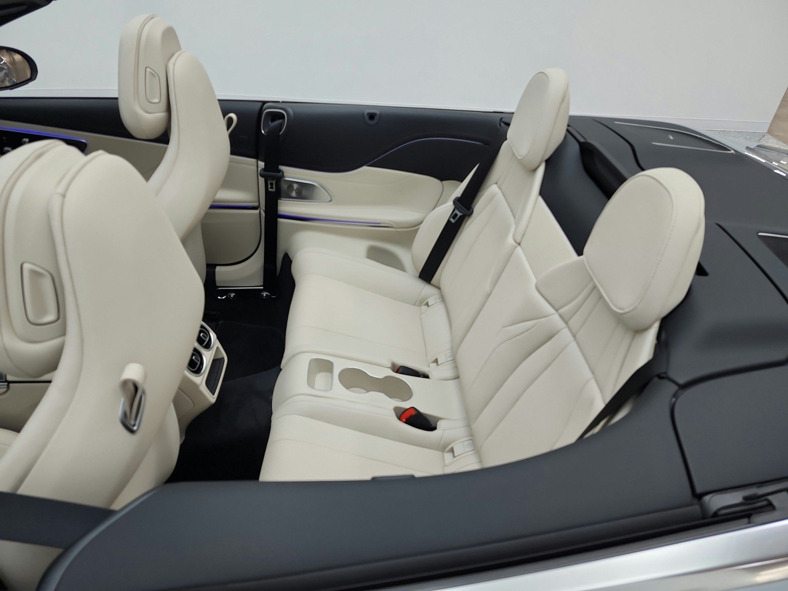 New 2026 Mercedes-Benz CLE 300 4MATIC Cabriolet image 23