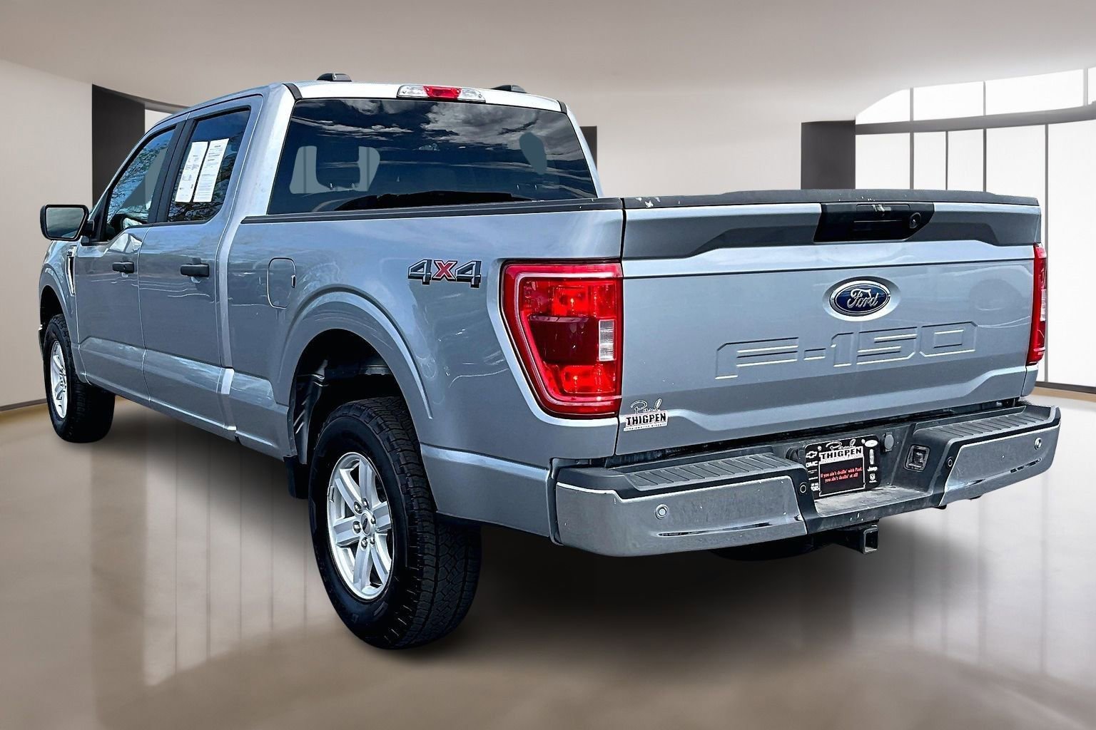 Used 2023 Ford F150 XLT w/ Trailer Tow Package image 4
