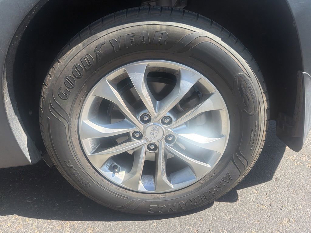 Used 2019 Hyundai Santa Fe SE FWD image 7
