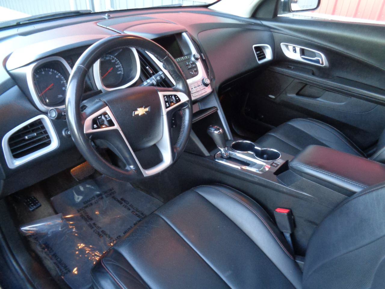 Used 2016 Chevrolet Equinox LTZ w/ Enhanced Convenience Package FWD image 2