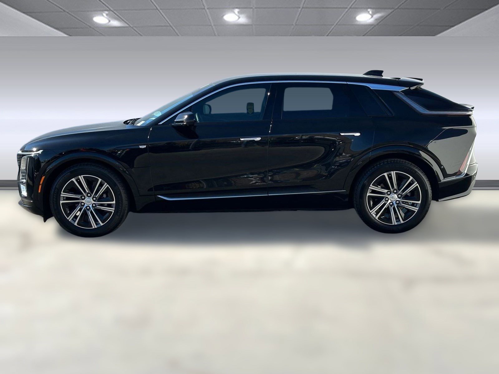 Certified 2024 Cadillac Lyriq Luxury image 2