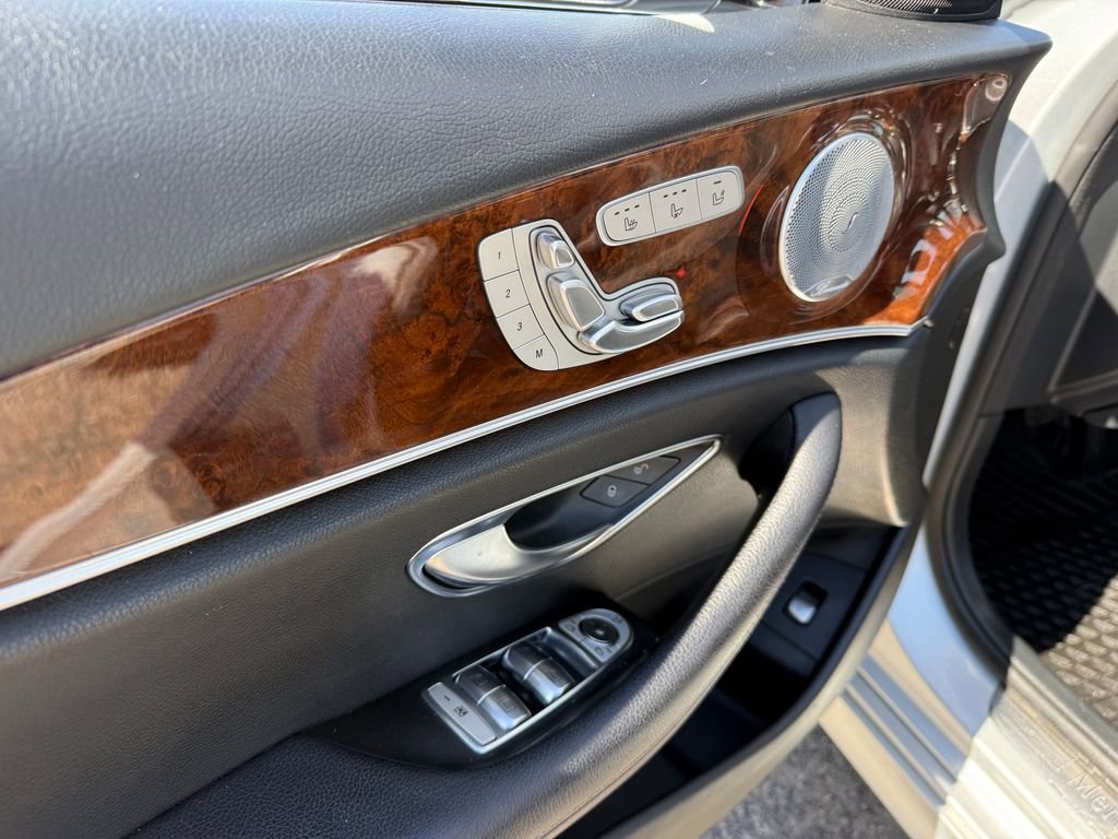 Used 2019 Mercedes-Benz E 450 4MATIC Wagon w/ Premium Package image 41