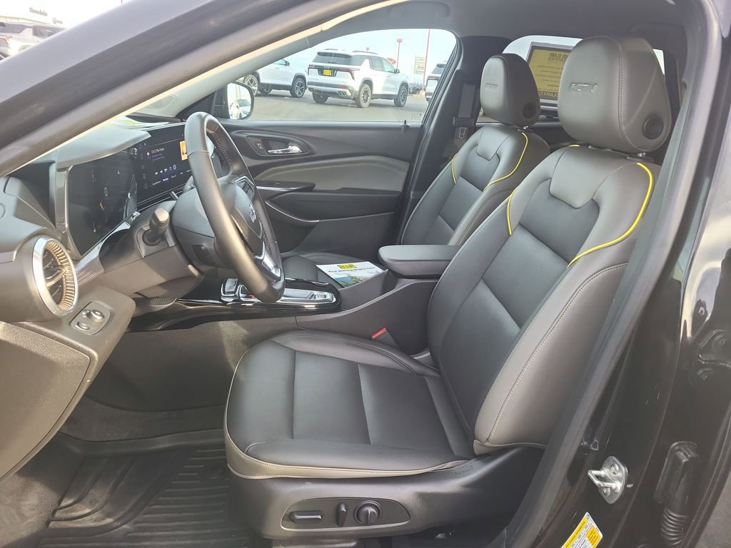 Used 2025 Chevrolet Trax ACTIV image 19
