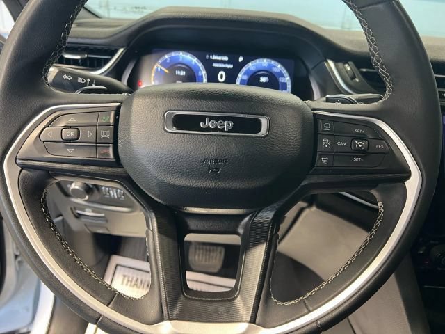 Used 2023 Jeep Grand Cherokee L Laredo AWD/4WD image 9