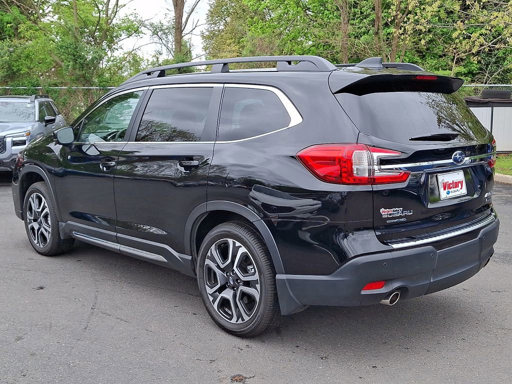 Used 2025 Subaru Ascent Limited AWD/4WD image 4