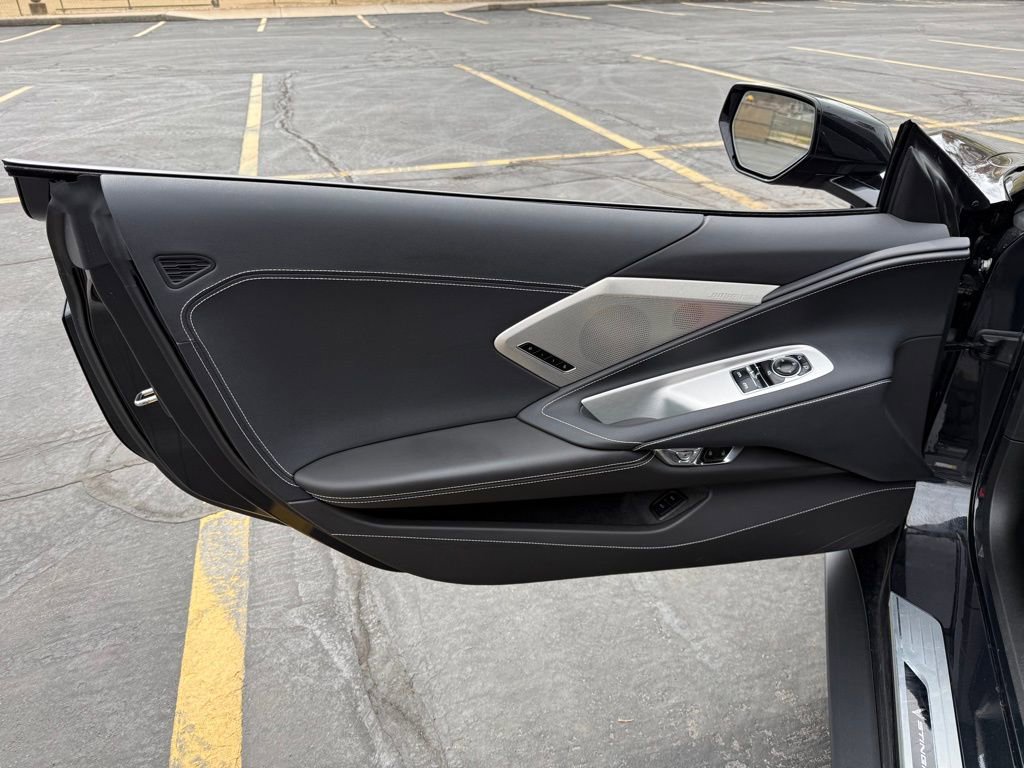 Used 2024 Chevrolet Corvette Stingray Preferred Cpe w/ Z51 Performance Package image 9