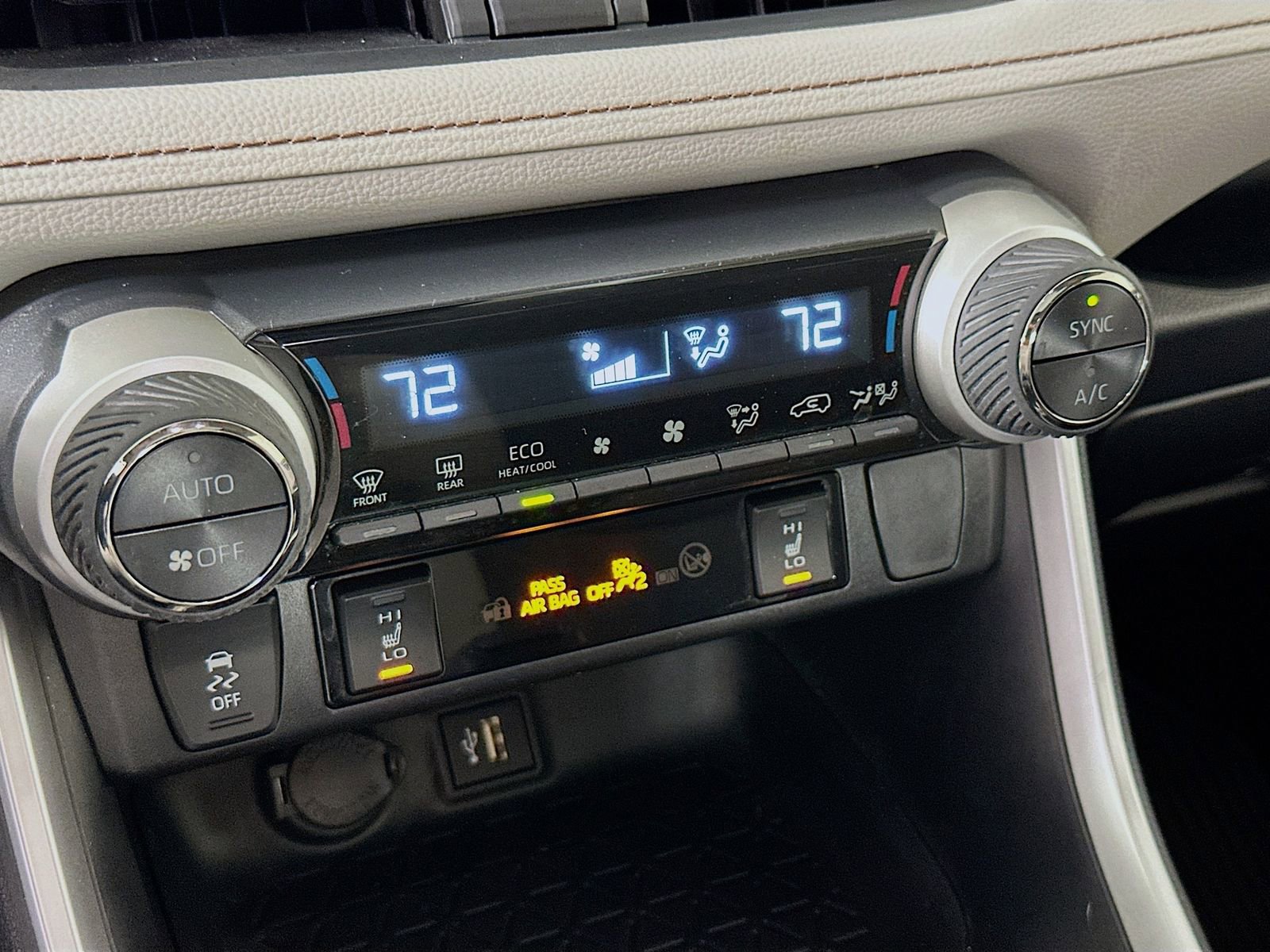 Used 2024 Toyota RAV4 XLE w/ Convenience Package image 17