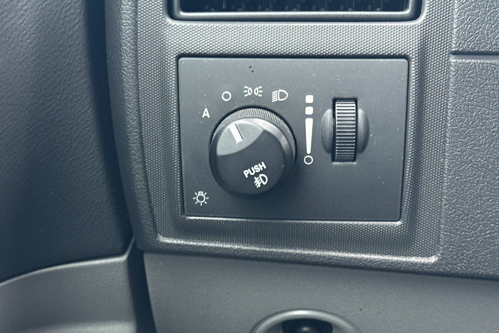 Used 2007 Dodge Charger SRT8 w/ SRT Option Group III image 26