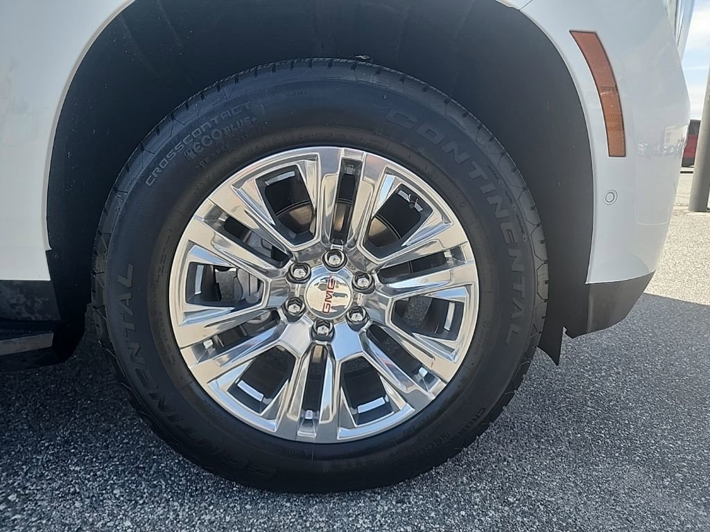 Used 2025 GMC Yukon XL Denali image 5